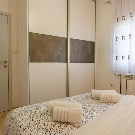 Maris Villa *
