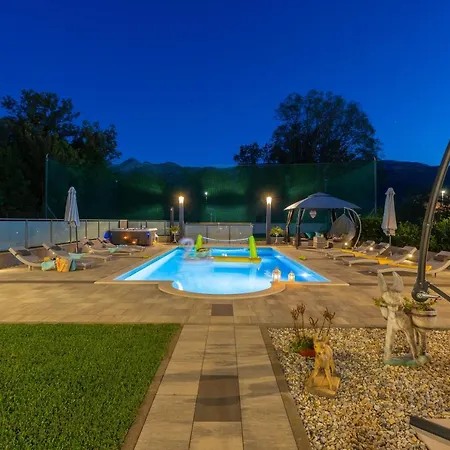 Maris Villa